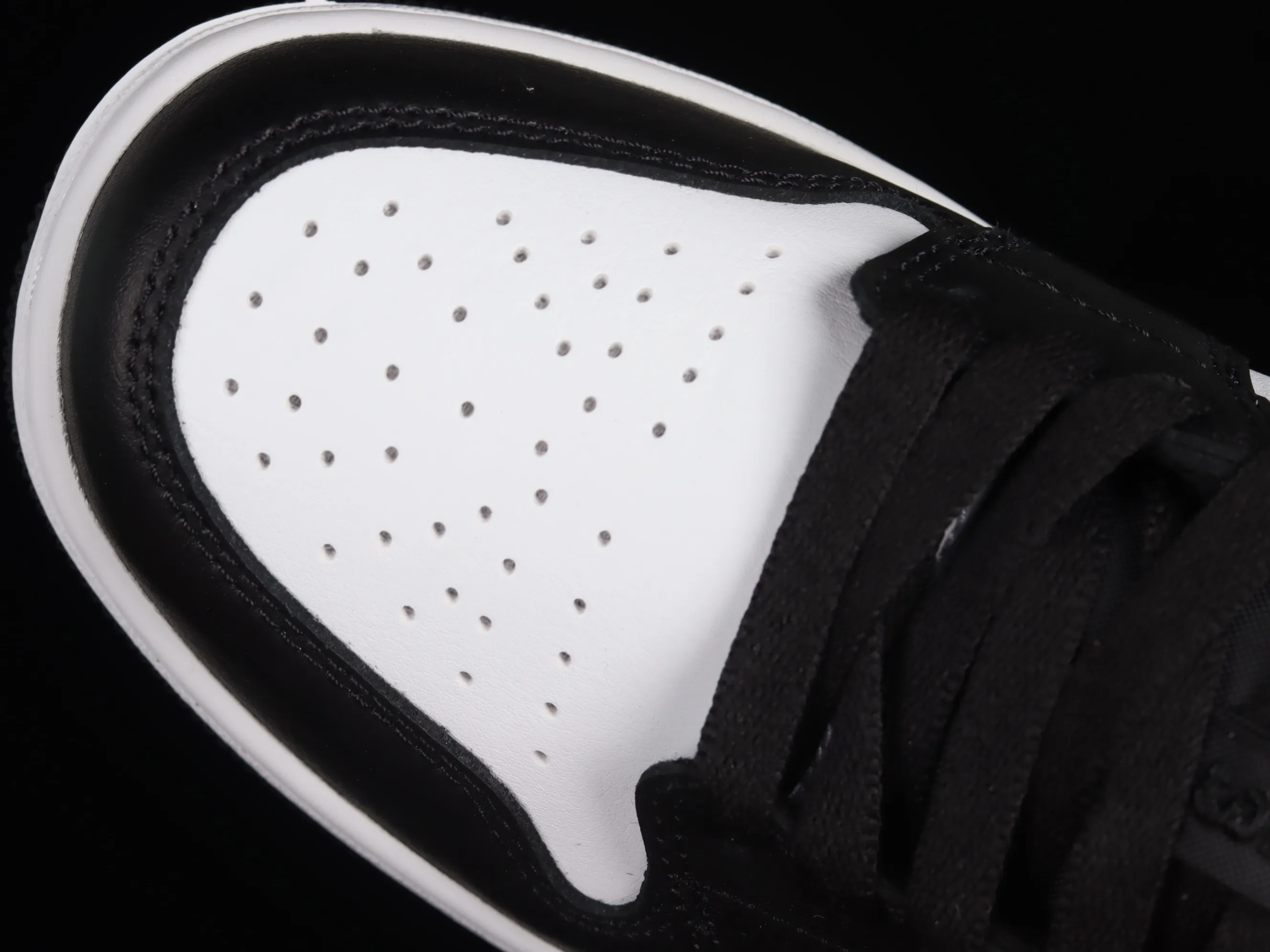 All categories Air Jordan Jordan series basketball shoes Air Jordan 1 Low G version pure original Air Jordan 1 Low "Siren Red" AJ1 Joe 1 black and white red low-top cultural basketball shoes DC0774-004